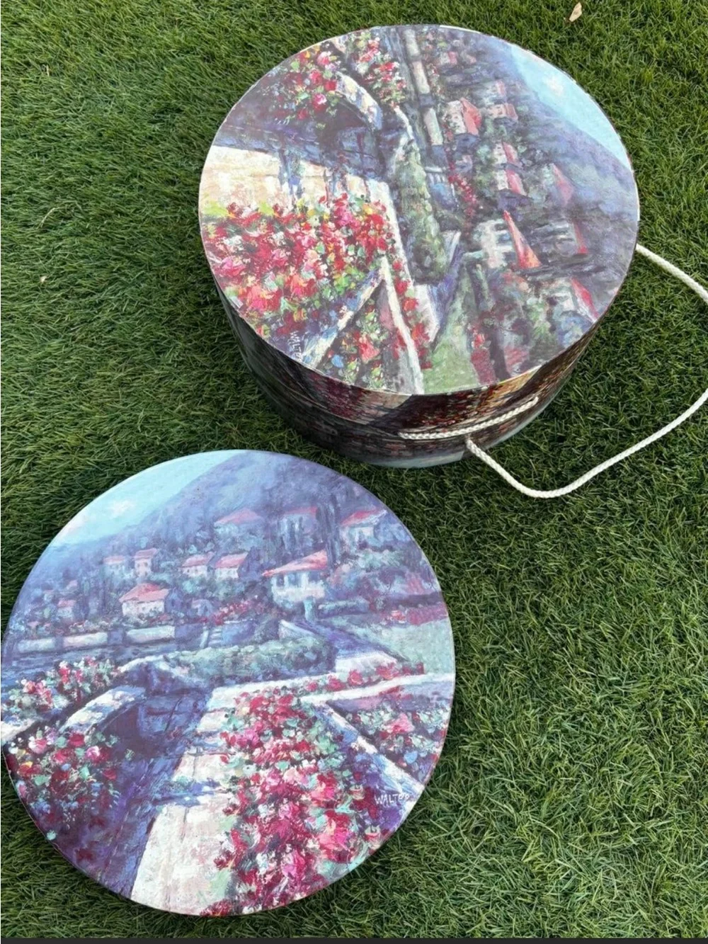Round Floral Scenic Hat Box